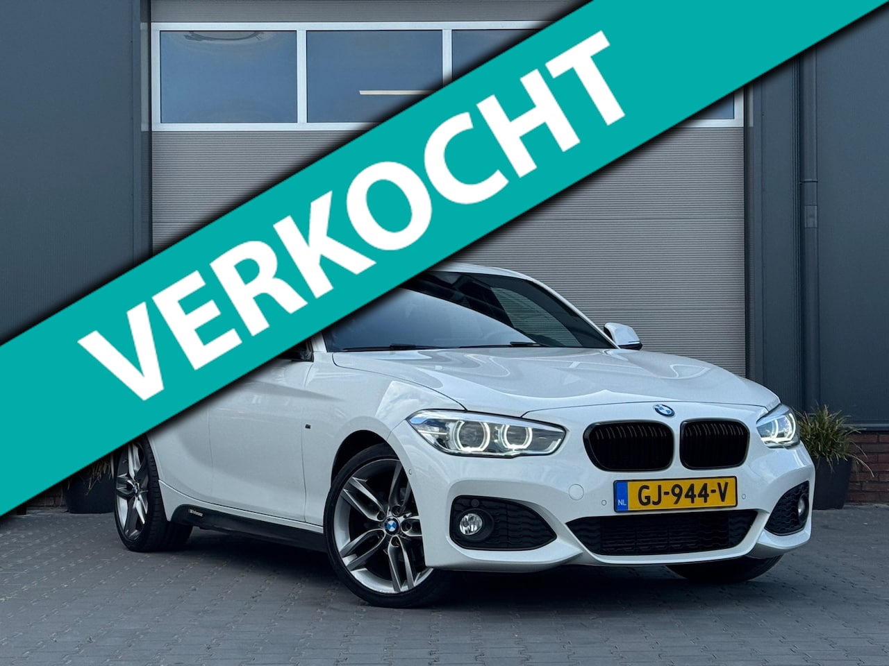 BMW 1-serie - 118i/135pk M-Sport Automaat|2015|M-Pakket|NAP|Leder|Navi|PDC|Stoelverw.|18"LMV - AutoWereld.nl