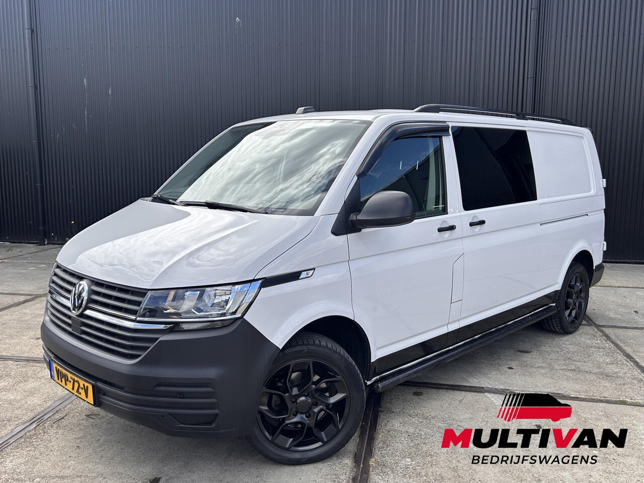 Volkswagen Transporter - 2.0TDI L2H1 | 2x Schuifdeur | 18 inch LMV | Stoelverwarming - AutoWereld.nl