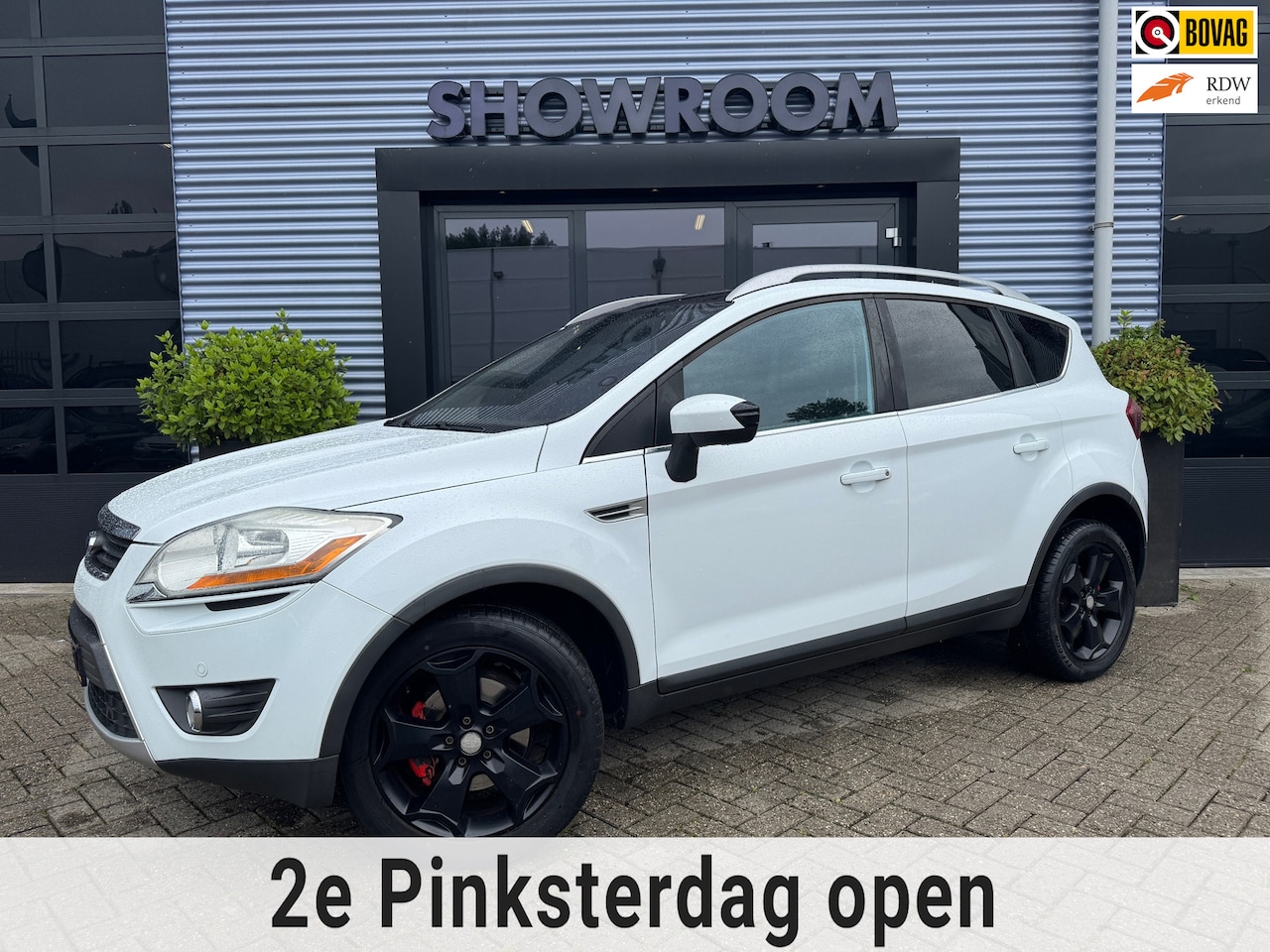 Ford Kuga - 2.5 20V Titanium Trekhaak|Pano|Automaat|Stoelverwarming|Leer - AutoWereld.nl