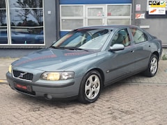 Volvo S60 - 2.4 D5 Edition AUTOMAAT AIRCO TREKHAAK PDC CR CONTROL NAP