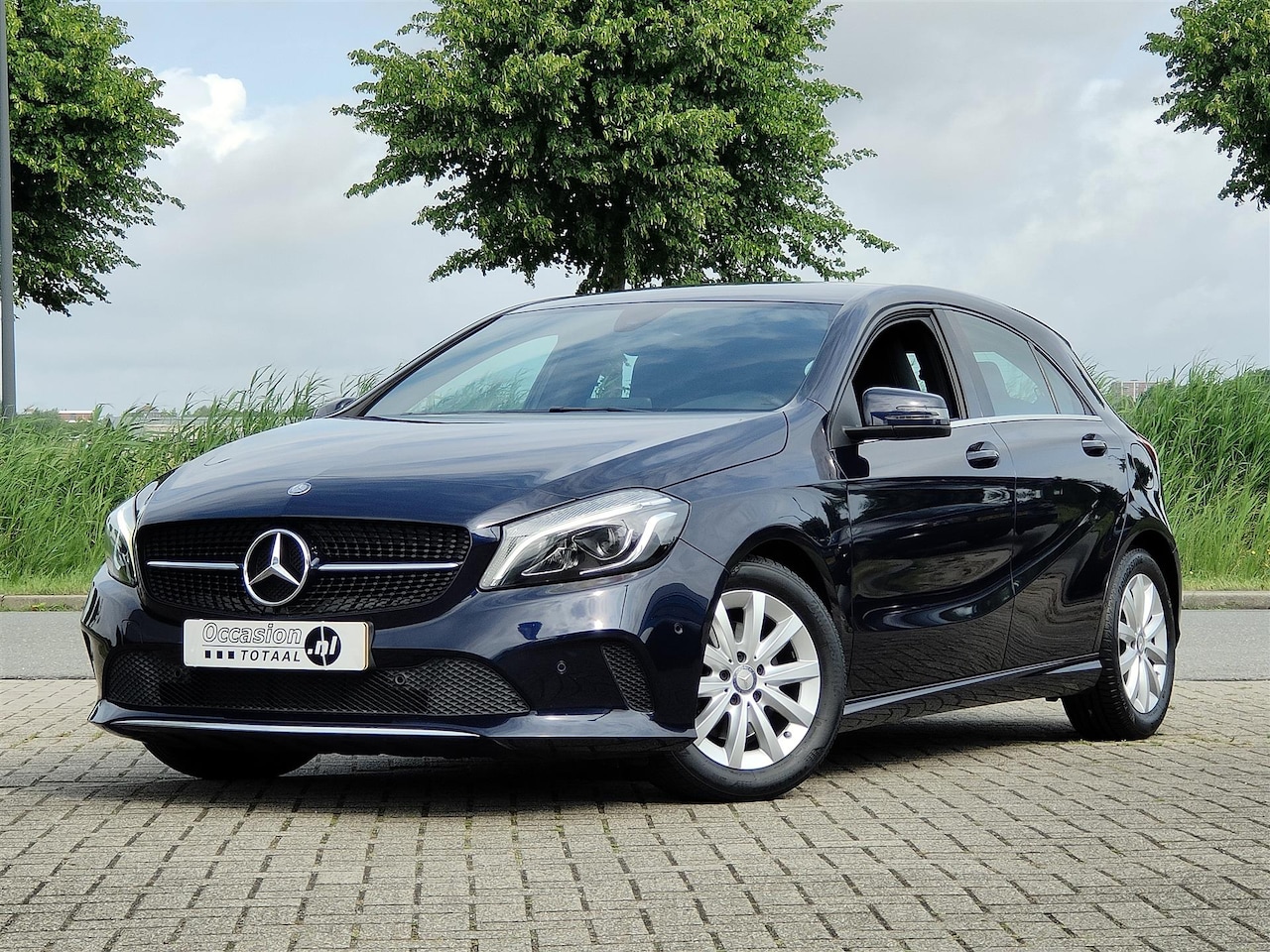 Mercedes-Benz A-klasse - 180 Business Solution | Full Led | Camera | Navi | Stoelverwarming - AutoWereld.nl