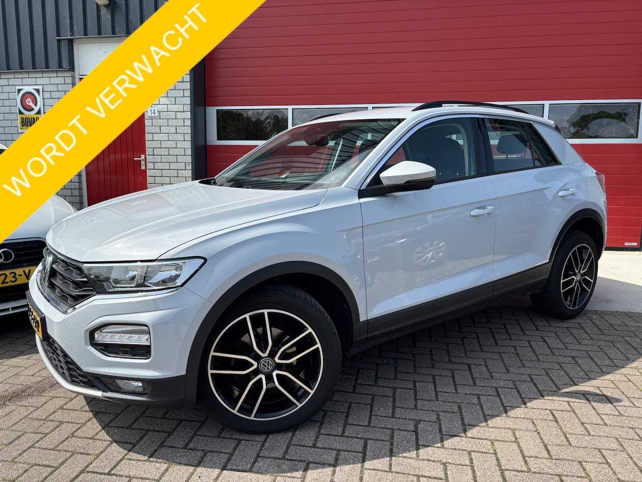 Volkswagen T-Roc - 1.0 TSI Style TREKHAAK / AIRCO / PDC / BLUETOOTH / CRUISE / ACC / NL-AUTO - AutoWereld.nl