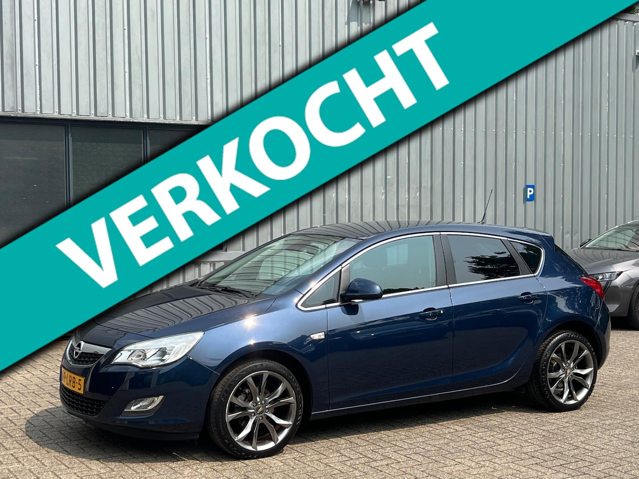 Opel Astra - 1.4 Turbo Edition / 17" LMV / Airco / MFS - AutoWereld.nl