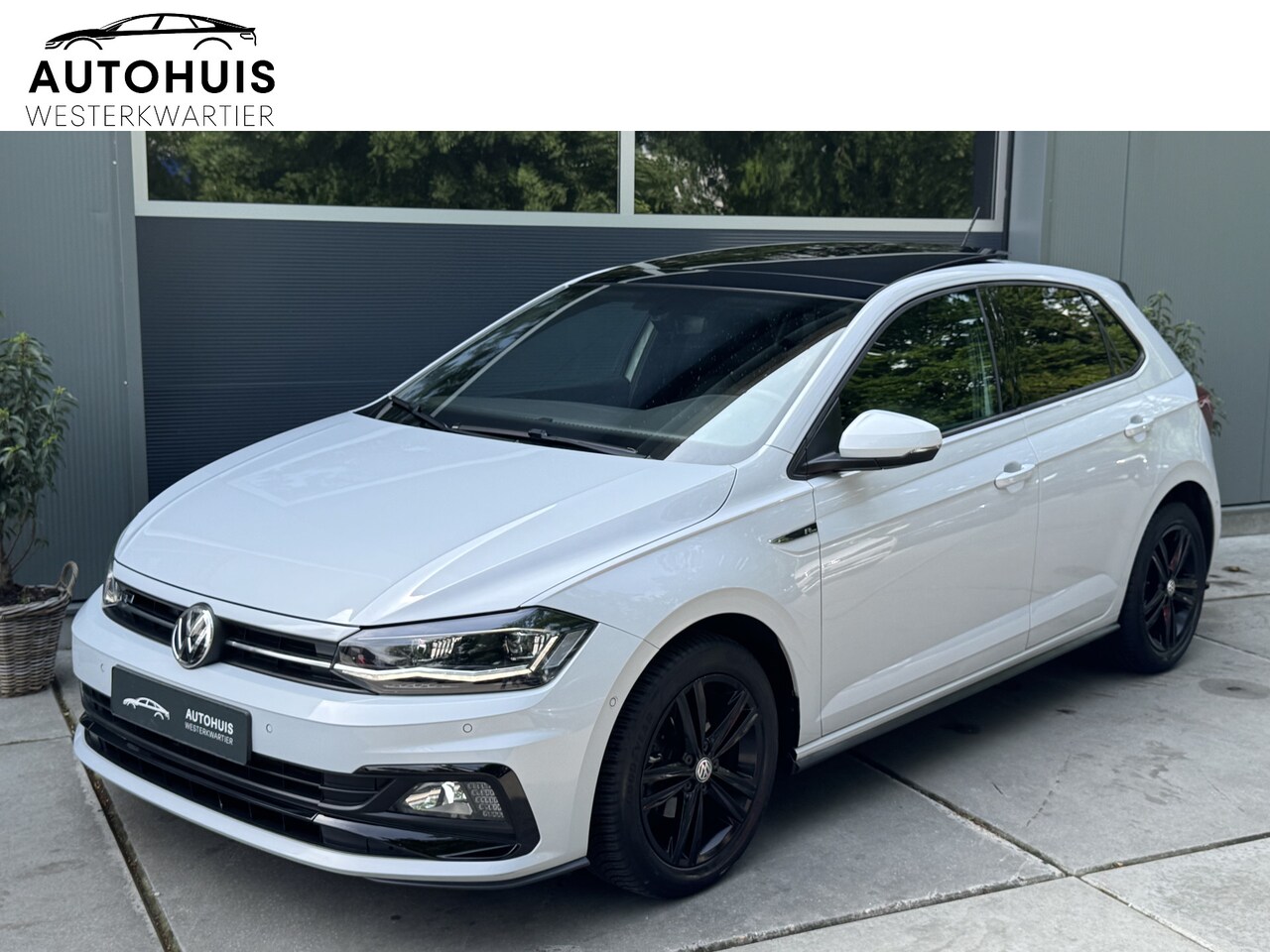 Volkswagen Polo - 1.0 TSI 95pk DSG Highline Business R 2x R-Line Panoramadak Camera Winterpakket Navigatie L - AutoWereld.nl