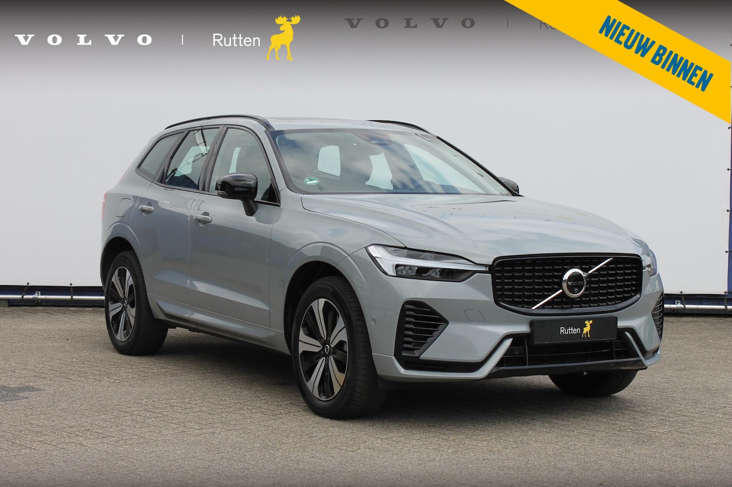 Volvo XC60 - T6 350PK Plug-in hybrid AWD Plus Dark Long Range / Semi elektrisch wegklapbare trekhaak / - AutoWereld.nl