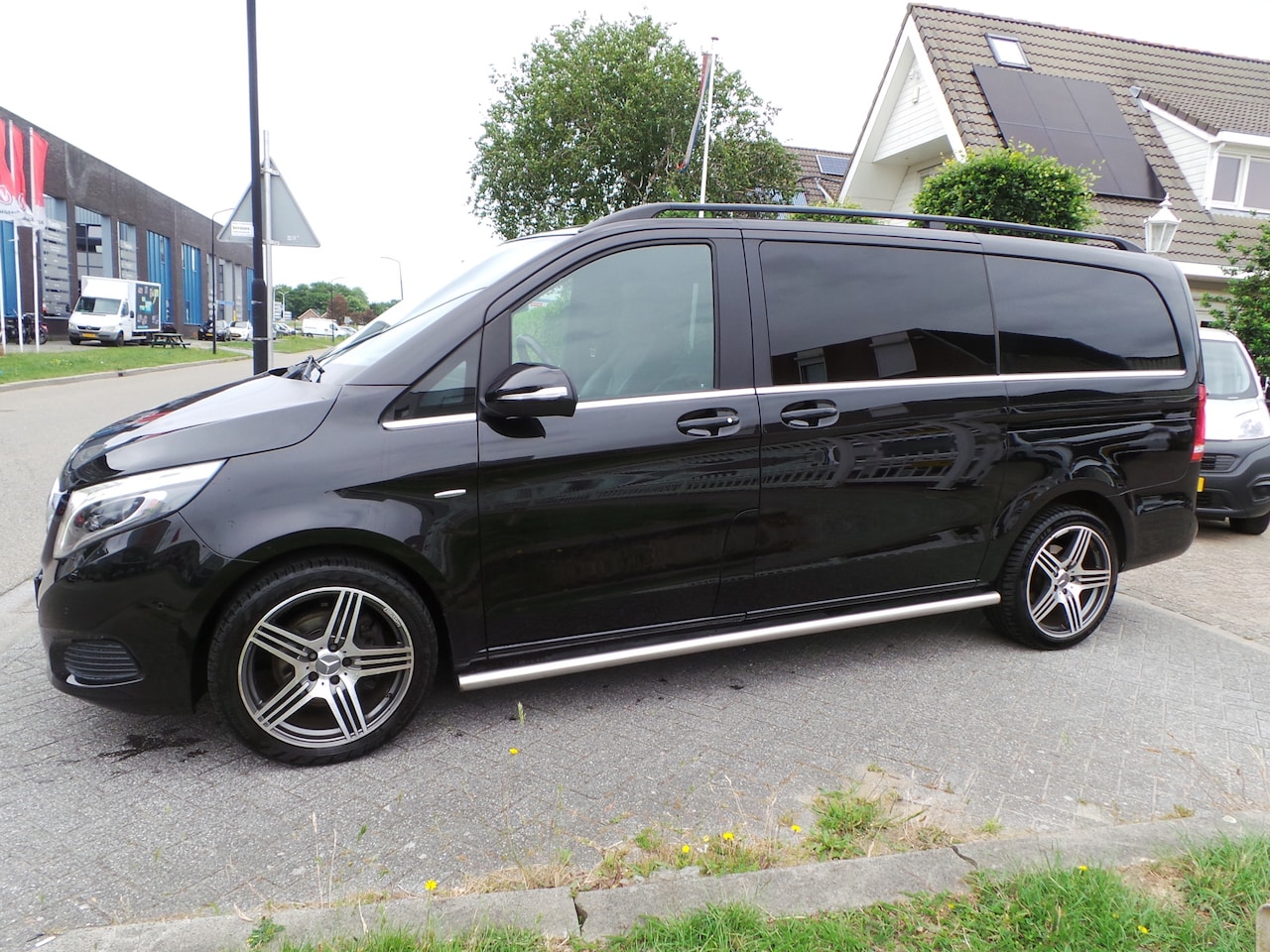 Mercedes-Benz V-klasse - 250 BlueTEC L2 DC Avantgarde NAP 2 Schuifdeuren,Gr-Navi,Leder,Camera,Pdc,19"Lmv,Afn Trekha - AutoWereld.nl
