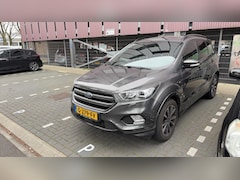 Ford Kuga - 1.5 EcoBoost 150pk ST Line | Wegklapbare haak | All season banden | Navigatie | Panorama d