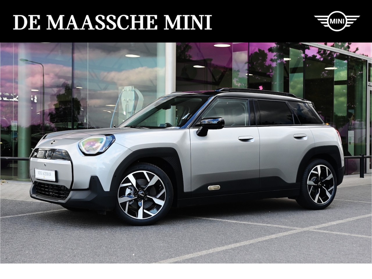 MINI Aceman - E / Classic / Pakket L / 18 inch Slide Spoke 2-tone - AutoWereld.nl