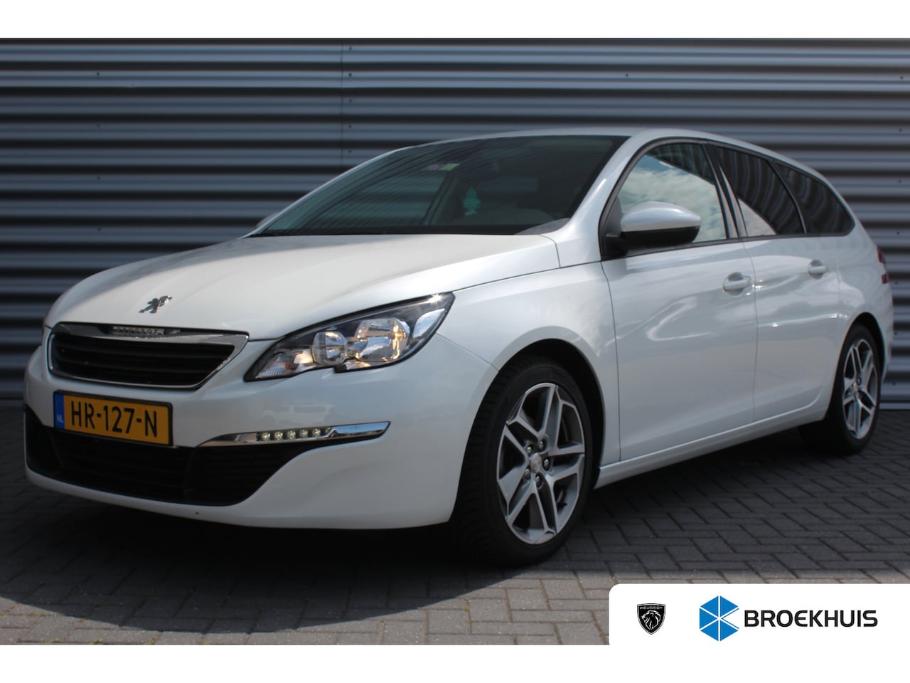 Peugeot 308 SW - 1.6 BLUEHDI 120PK BLUE LEASE PACK / NAVI / LEDER / CLIMA / LED / PDC / 16" LMV / PARELMOER - AutoWereld.nl
