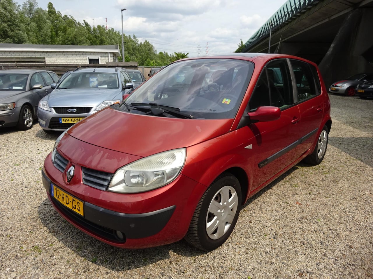 Renault Scénic - 2.0-16V Privilège Luxe. Airco, Cruise control, Apk 3-6-2026 - AutoWereld.nl
