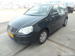 Volkswagen Polo - 1.4-16V Trendline