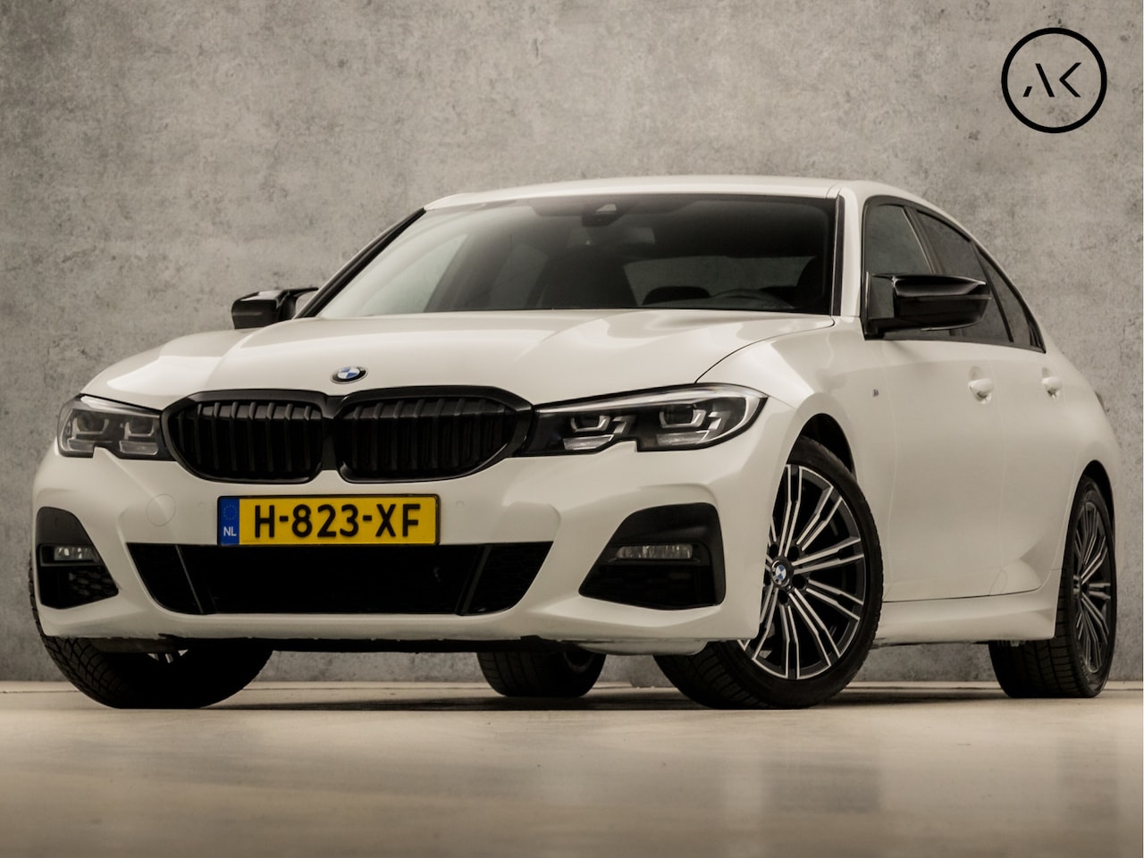 BMW 3-serie - 320i M Sport 184Pk Automaat (APPLE CARPLAY, M PAKKET, GROOT NAVI, SFEERVERLICHTING, LEDER/ - AutoWereld.nl