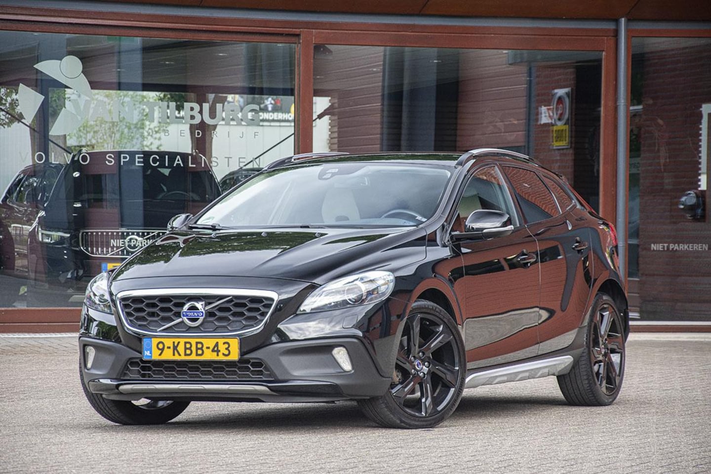 Volvo V40 Cross Country - 1.6 T4 Summum 1.6 T4 SUMMUM - AutoWereld.nl
