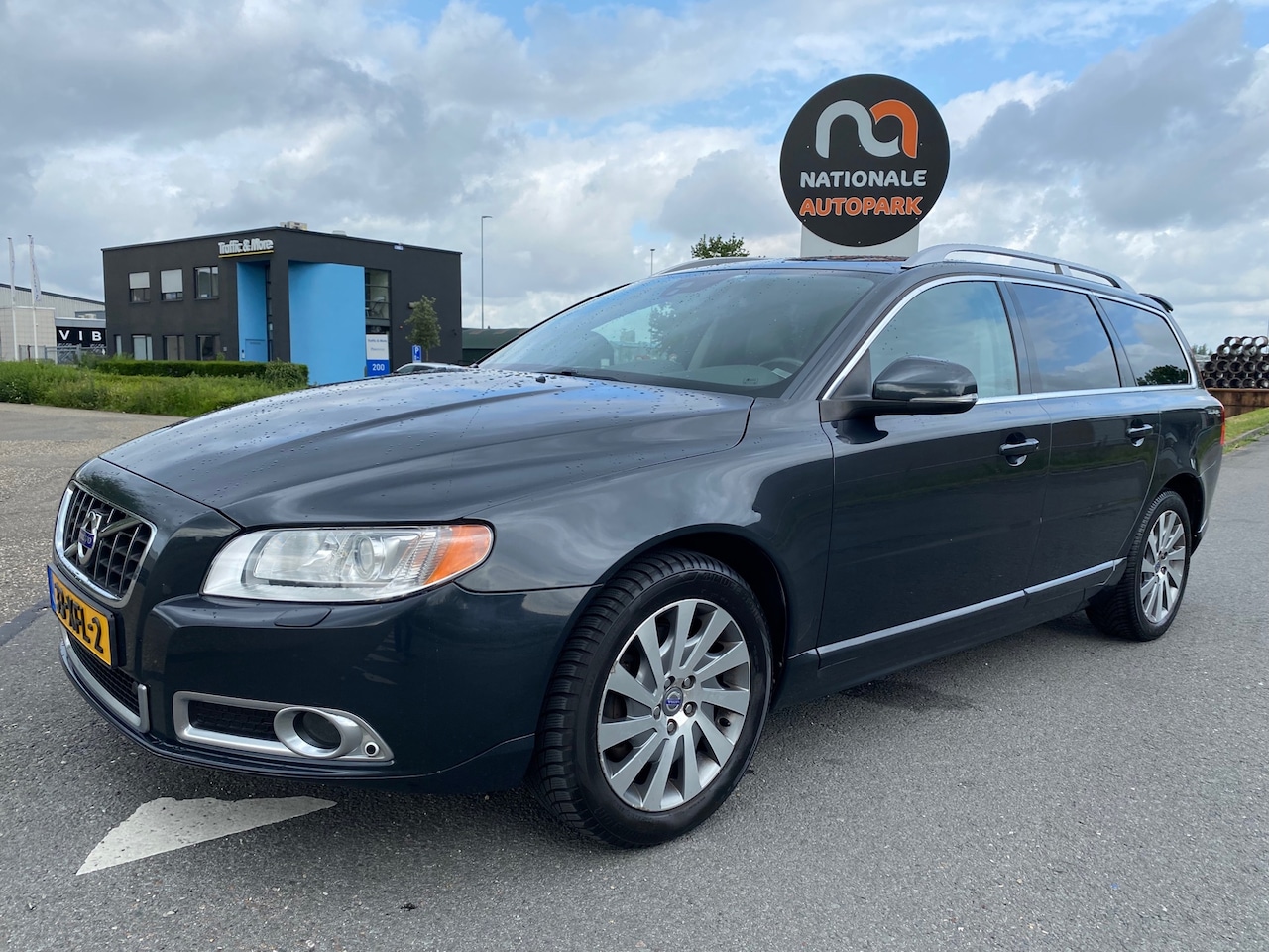Volvo V70 - 2012 * 2.0 D3 Limited Edition * VOLLEDER * LMV * AUTOMAAT * OPEN DAK * - AutoWereld.nl