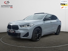 BMW X2 - XDrive25e 220PK High Exec M-PAKKET |Nardo Grey|Black Edition Kuipstoelen |Pano|Plug-in Hyb