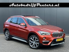 BMW X1 - sDrive20i X-Line P-dak Navi+ LED Camera HUD Trekhaak