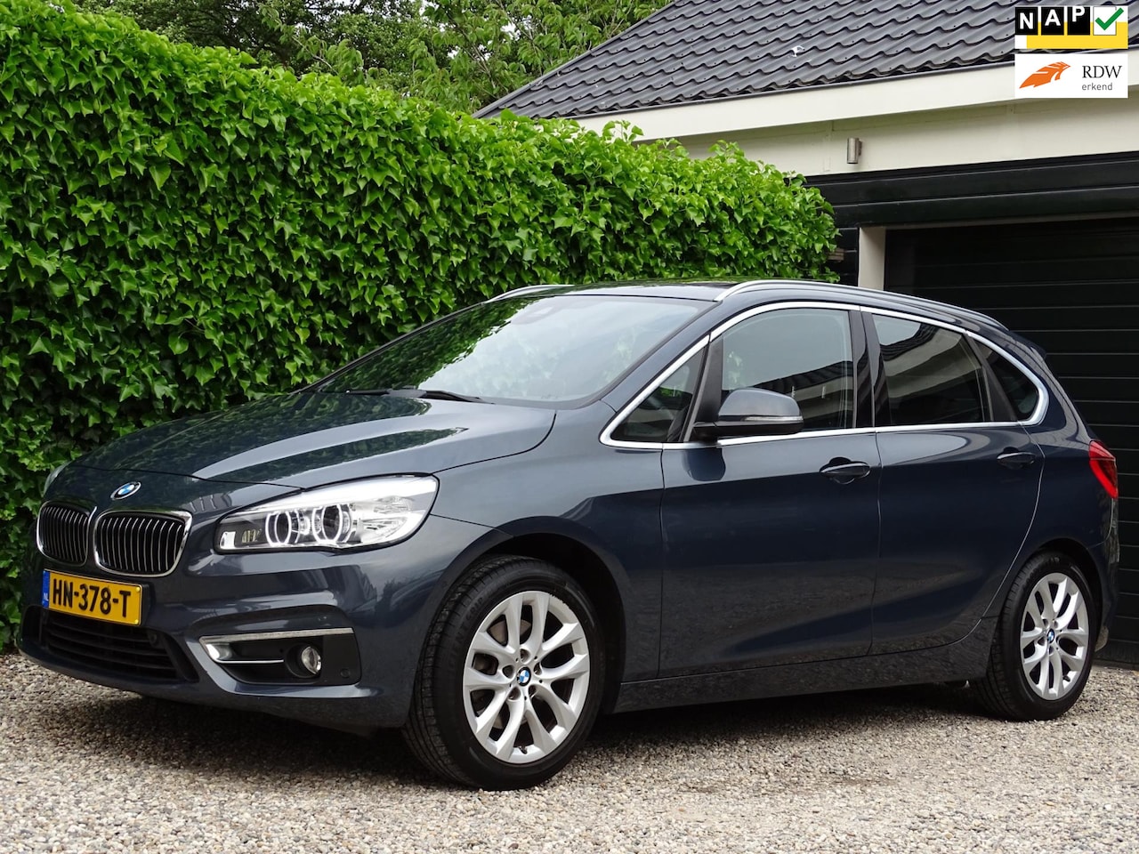 BMW 2-serie Active Tourer - 220i Luxury | Automaat | 1e eigenaar | HUD | Panodak | M-stuur - AutoWereld.nl