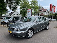 Jaguar X-type - 2.0 V6 EXECUTIVE AUTOMAAT / LEDER / CRUISE CTR. / AIRCO-ECC