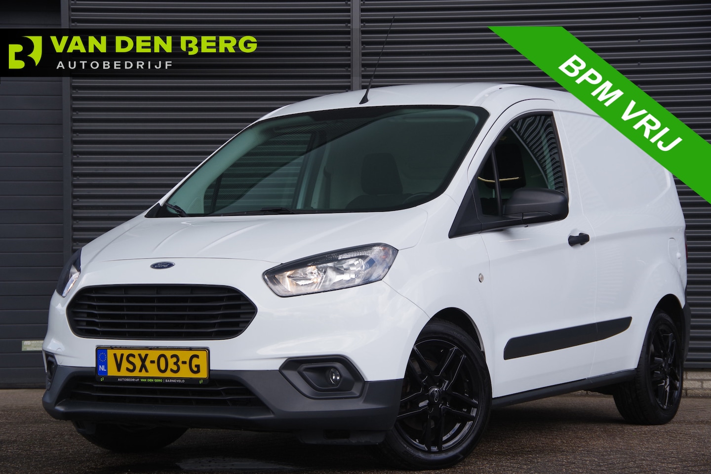 Ford Transit Courier - 1.5 TDCI Trend S&S 100PK, AIRCO, DAB+, SCHUIFDEUR, LEDEREN STUURWIEL, BLUETOOTH - AutoWereld.nl