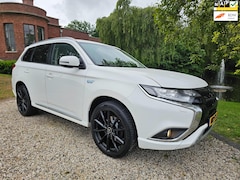 Mitsubishi Outlander - 2.4 PHEV AUTOMAAT/trekhaak/CRUISE/20inch