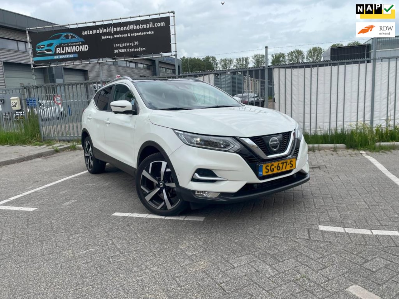 Nissan Qashqai - 1.2 Tekna + AUTOMAAT/PANO/LEER/VOL!! - AutoWereld.nl