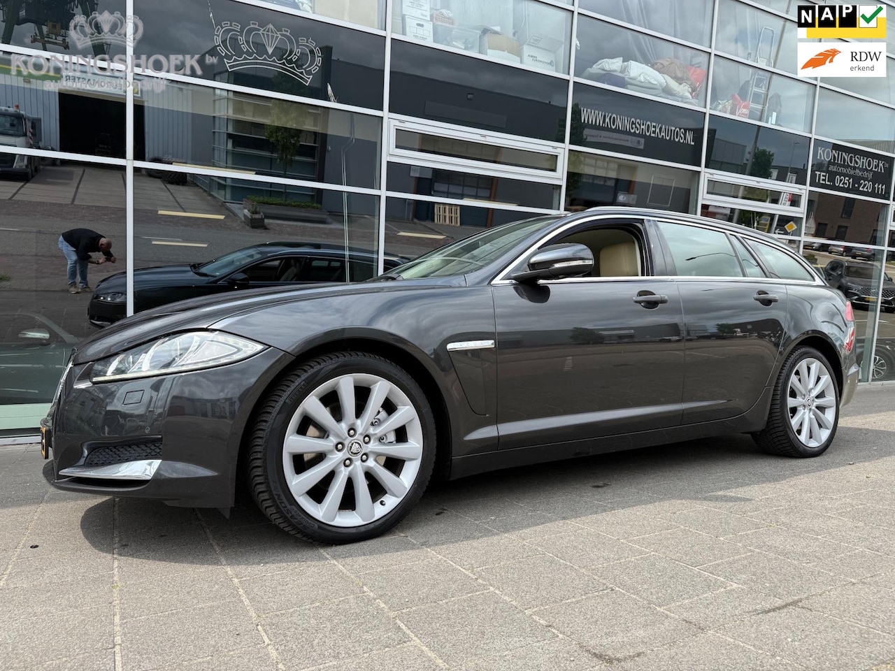 Jaguar XF Sportbrake - 2.2D Premium Business Edition 2.2D Premium Business Edition - AutoWereld.nl