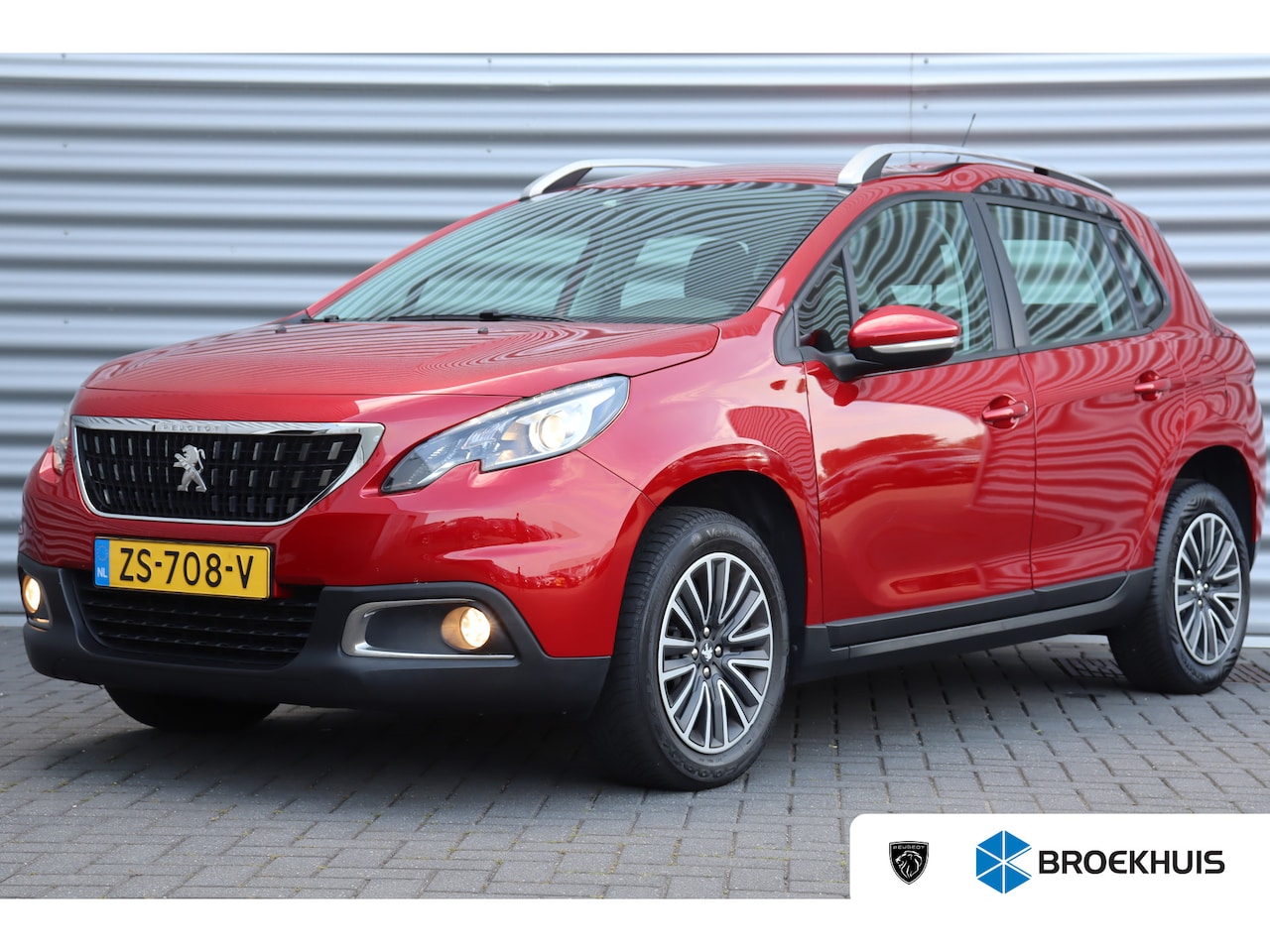 Peugeot 2008 - 1.2 PURETECH 110PK ACTIVE AUTOMAAT / NAVI / AIRCO / LED / PDC / CAMERA / TREKHAAK / BLUETO - AutoWereld.nl