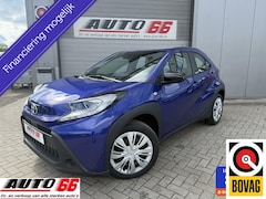Toyota Aygo X - 1.0 VVT-i S-CVT Play 1.0 VVT-i S-CVT Play Camera, Carplay, Keyless entry