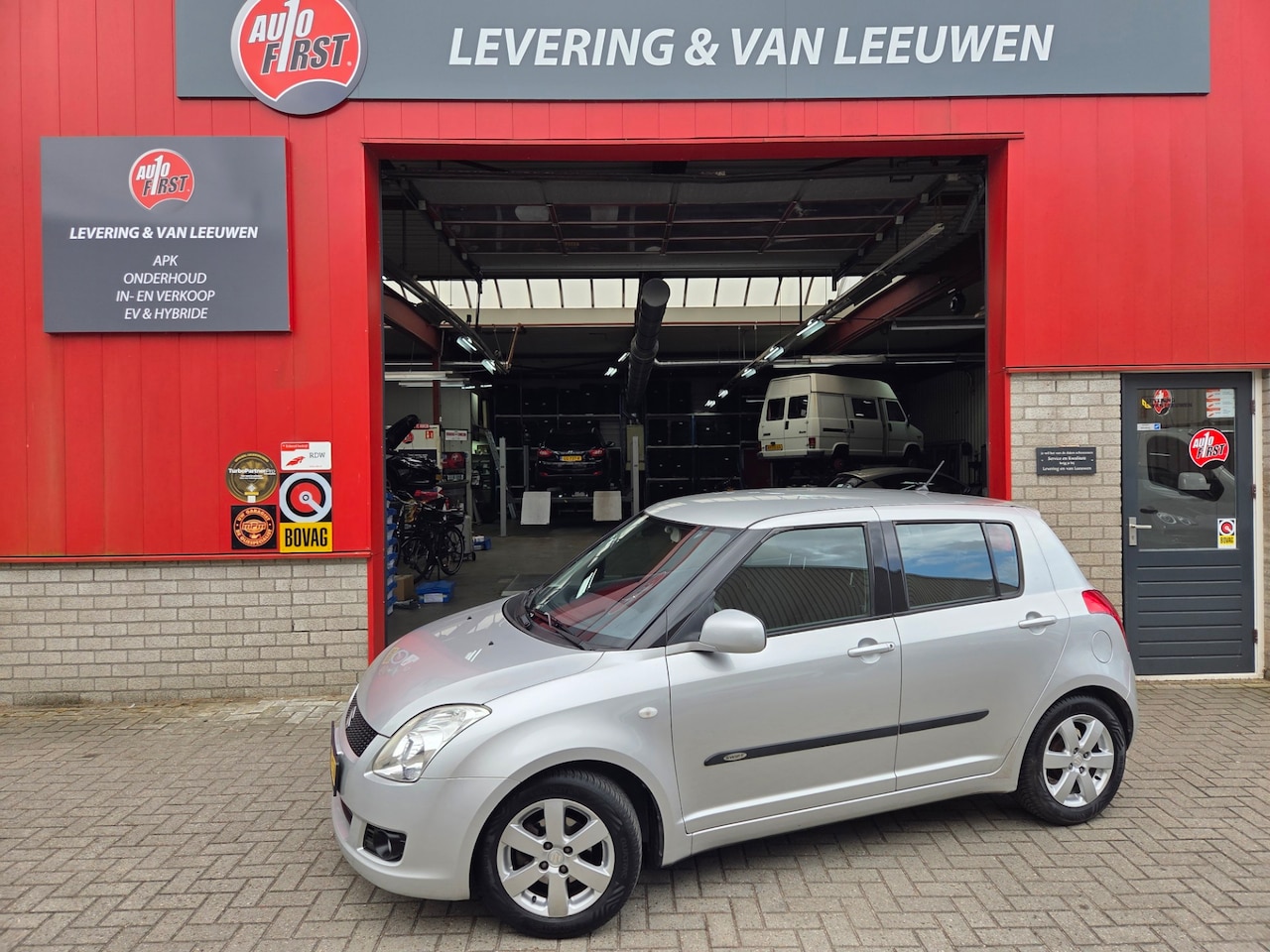 Suzuki Swift - 1.3 Shogun 5 deurs Airco /Electrische ramen/ Rijklaarprijs! - AutoWereld.nl