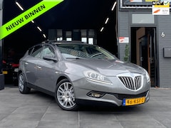 Lancia Delta - 1.8-16V Di Executive|Panoramadak|Automaat|Leer
