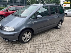 Seat Alhambra - 2.0 Active Style 7 zits