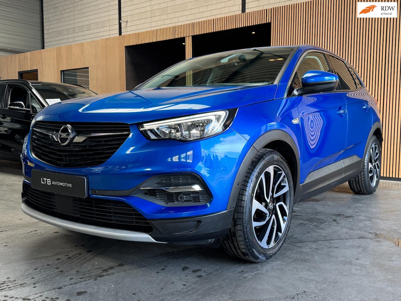Opel Grandland X - 1.2 Turbo Automaat Dashcam|Carplay|Keyless|Trekhaak|APK - AutoWereld.nl
