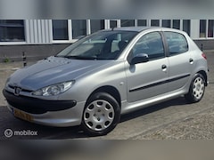 Peugeot 206 - 1.1 Pop' Art/Trekhaak/APK/
