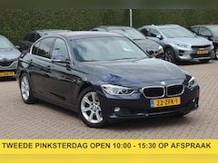 BMW 3-serie - 328i High Executive / Leder / Navigatie / Parkeerhulp V+A / 17'' / Sportstoelen / Stoelver