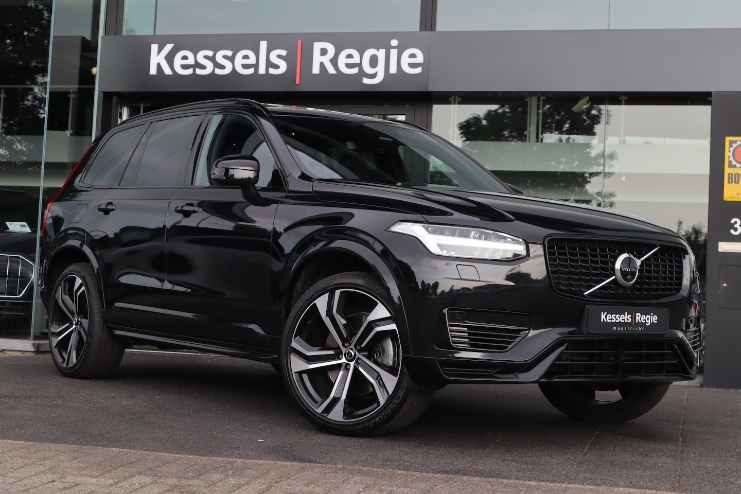 Volvo XC90 - 2.0 T8 Recharge AWD R-Design Pano Elec.trekhaak 22" Led HuD 360 Camera 7pers. - AutoWereld.nl