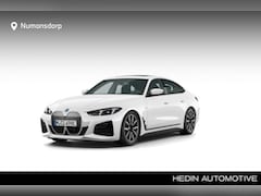 BMW i4 - eDrive35 | M-Sport | 19'' | S/k-dak | HiFi | Stuur + stoelverw. | Comf. Acc. | Trekhaak |