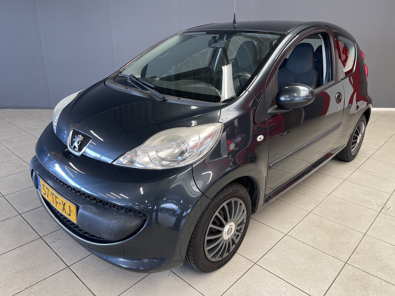 Peugeot 107 - 1.0-12V XS Zuinig, betrouwbaar, elektrische ramen, stuurbekrachtiging 365 dagen garantie - AutoWereld.nl