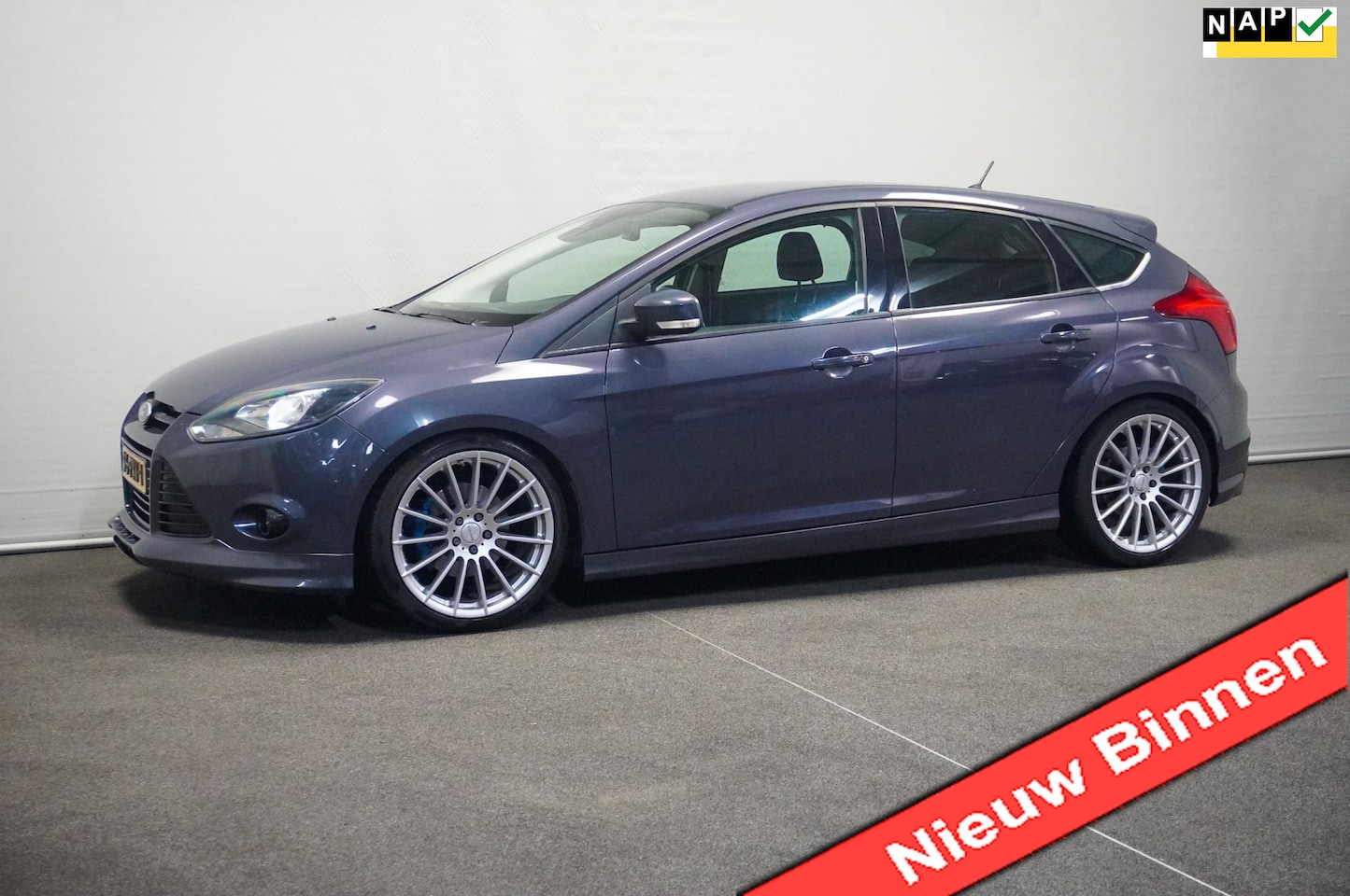 Ford Focus - 1.6 EcoBoost Titanium 1.6 EcoBoost Titanium - AutoWereld.nl