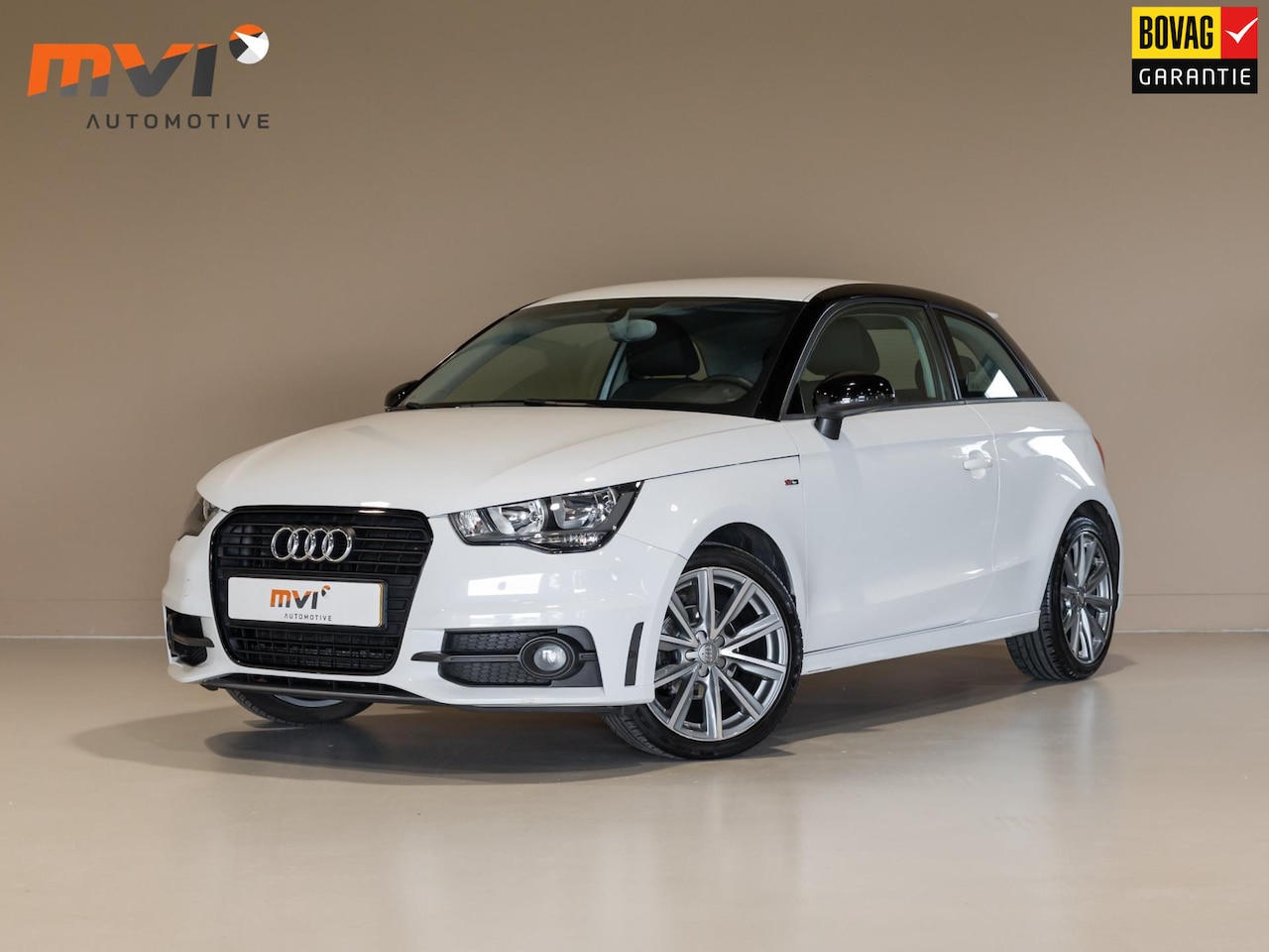 Audi A1 - 1.2 TFSI S-Line / 86pk / Trekhaak / Navigatie systeem / Cruise control / - AutoWereld.nl