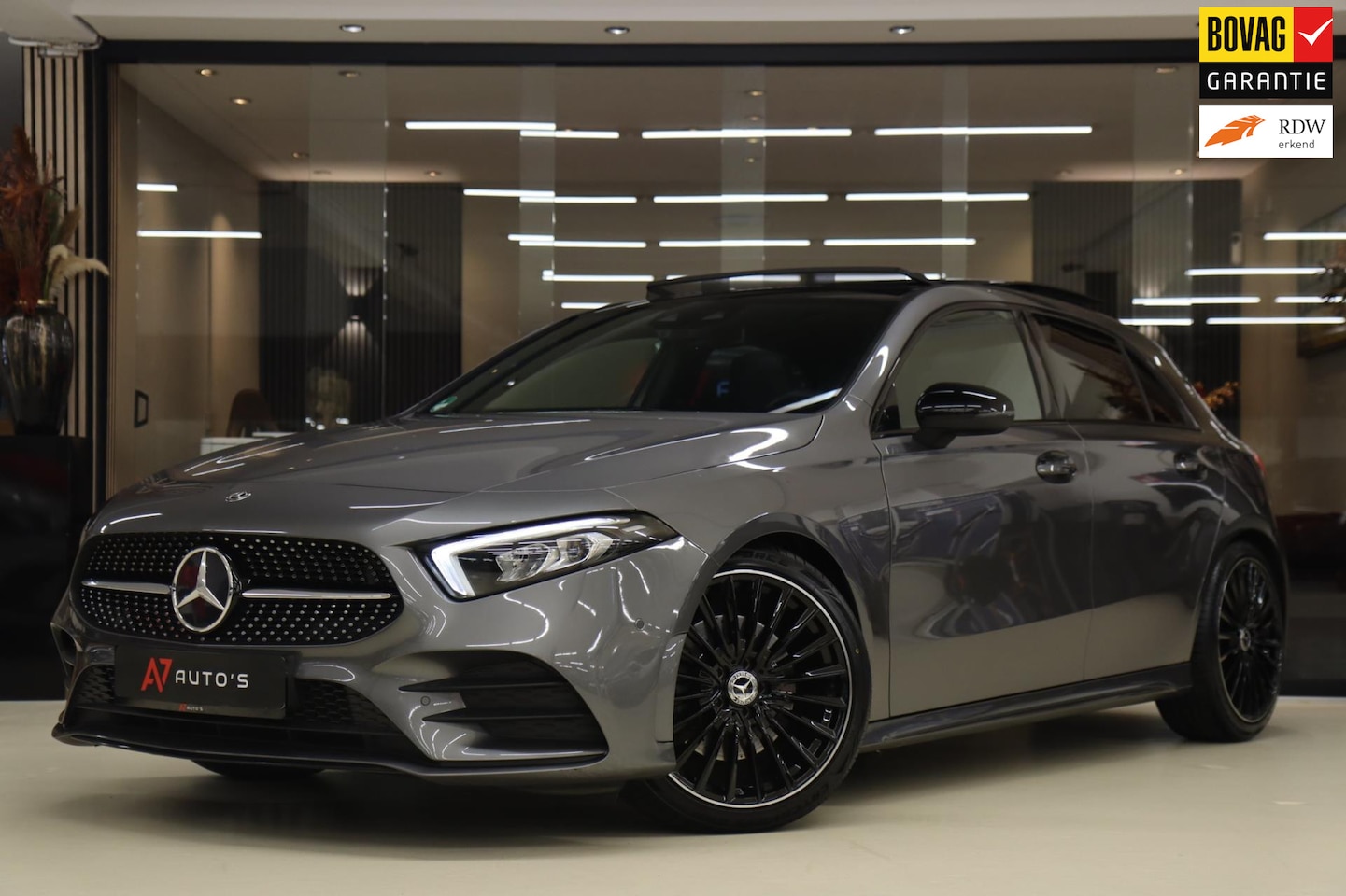 Mercedes-Benz A-klasse - 220 AMG /PANO/NIGHT-PAKET/SFEERV/CARPLAY/CAM/STOELV/VOLL - AutoWereld.nl