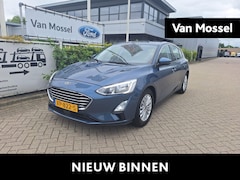 Ford Focus - 1.0 EcoBoost Titanium Business | Adaptieve Cruise Control | Verwarmbare Voorstoelen/Stuurw