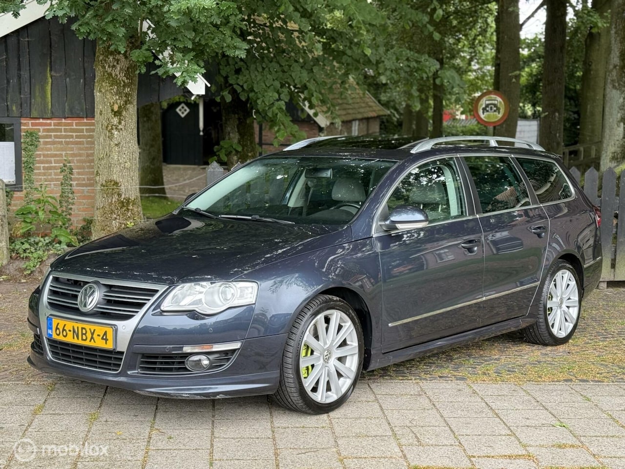Volkswagen Passat Variant - 3.2 V6 Highline 4M 3.2 V6 Highline 4M (R32 R36) - AutoWereld.nl