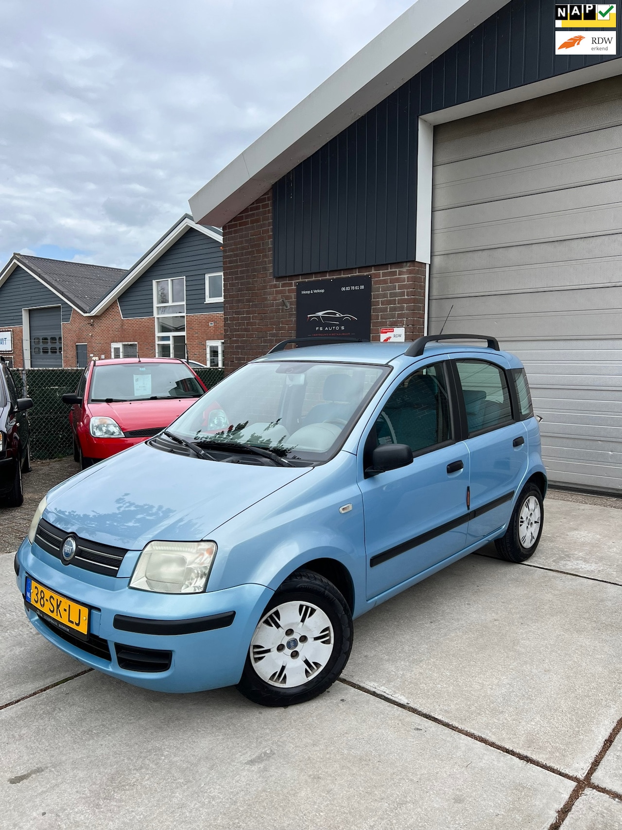 Fiat Panda - 1.2 Navigator NEW APK / NAP KM / ELECT PAKKET / HOGE INSTAP / LAGE KM STAND / BOEKJES COMP - AutoWereld.nl