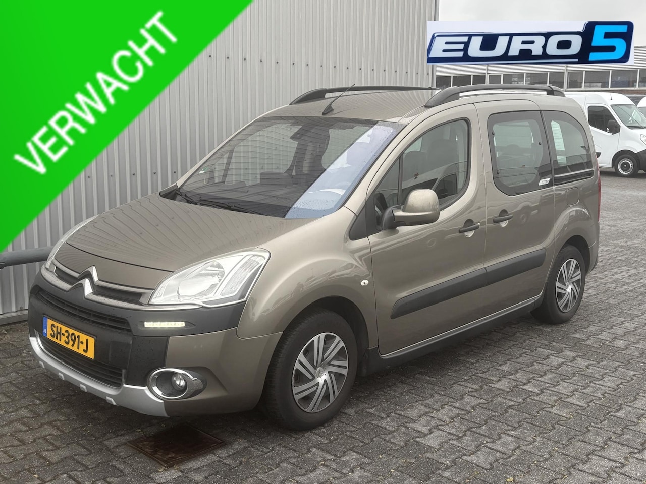 Citroën Berlingo - 1.6 e-HDi Tendance*ECC*AUTOM.*HAAK*5P - AutoWereld.nl