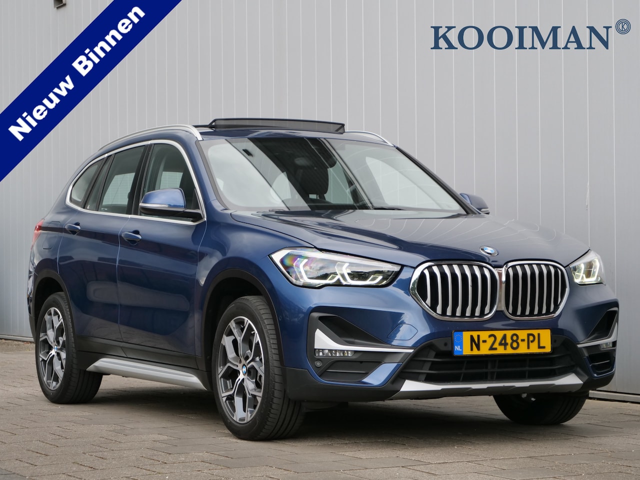 BMW X1 - sDrive20i 184pk Business Edition Plus Automaat Schuifdak / Camera / Trekhaak / Navigatie - AutoWereld.nl
