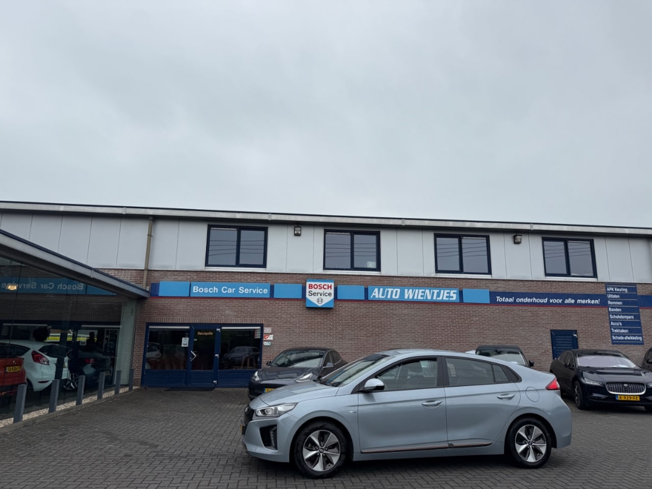 Hyundai IONIQ - Comfort EV | Automaat | Airco-Ecc | Navi - AutoWereld.nl