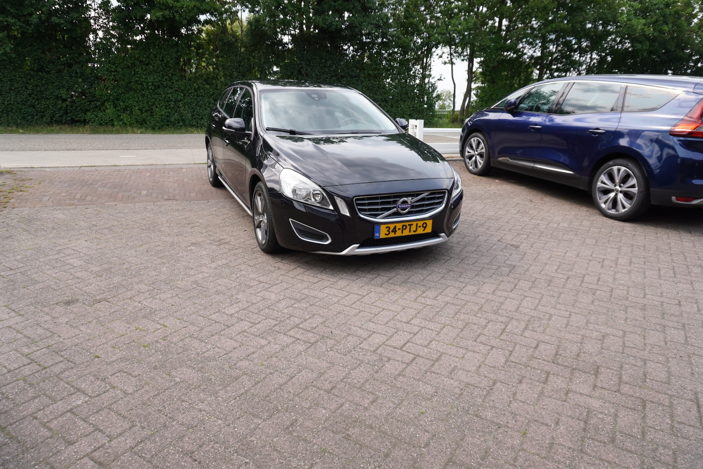 Volvo V60 - 1.6 T3 TREKHAAK CRUISE NAVI CLIMA - AutoWereld.nl