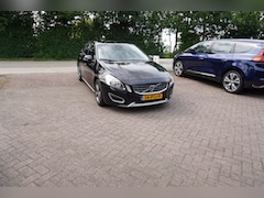 Volvo V60 - 1.6 T3 TREKHAAK CRUISE NAVI CLIMA