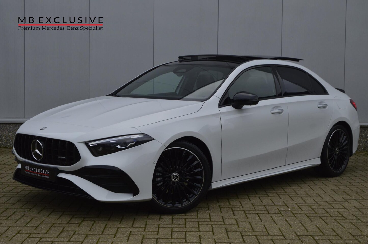 Mercedes-Benz A-klasse - 180 AMG Limo Night Edition1 AUT7 2023 - AutoWereld.nl