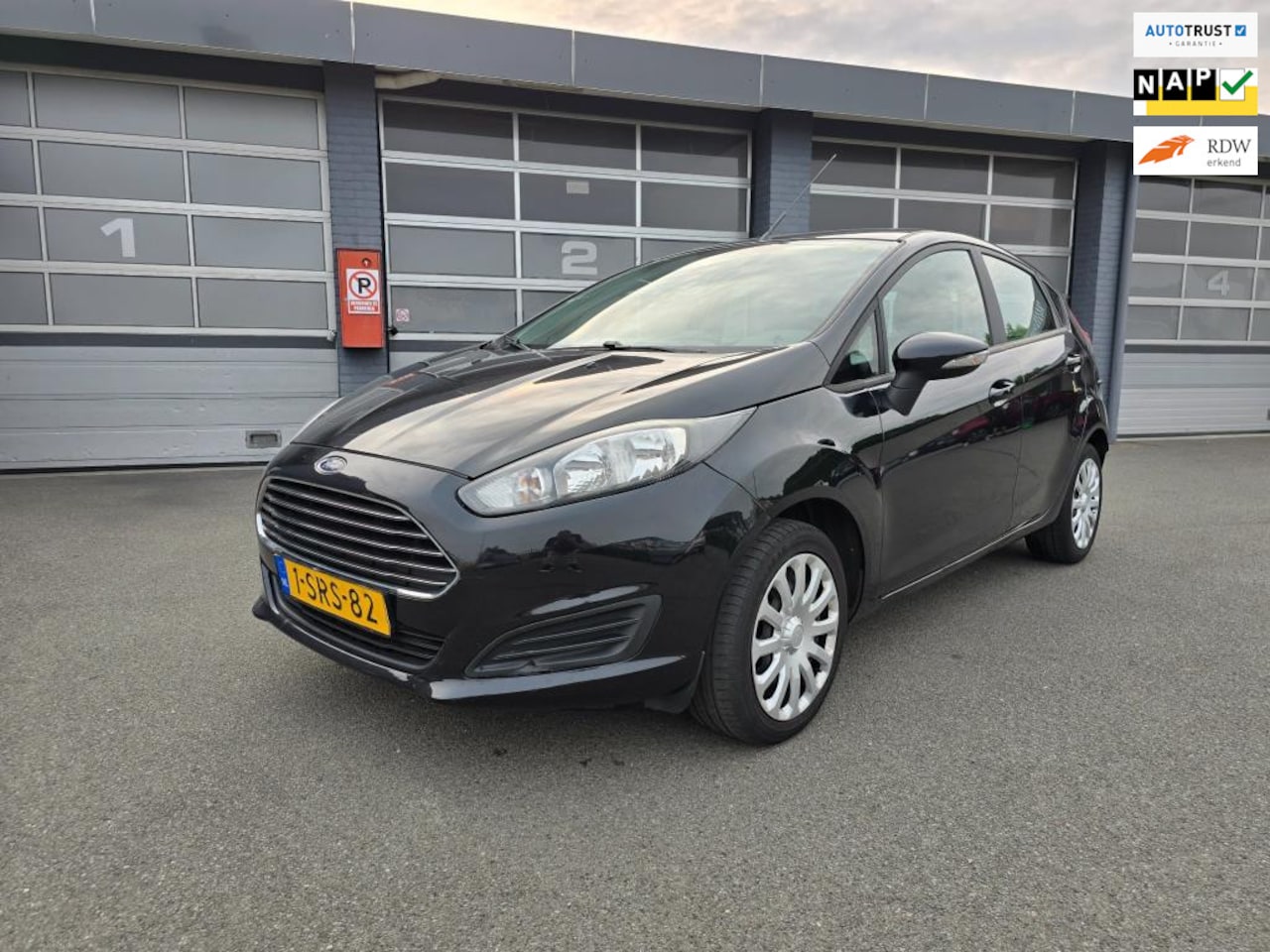 Ford Fiesta - 1.0 NAP/1STE EIGNR/DEALR ONDRH/5DRS - AutoWereld.nl